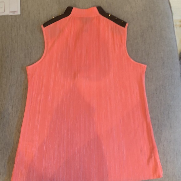 Golf top with faux leather shoulders and gold studs - Picture 2 of 9